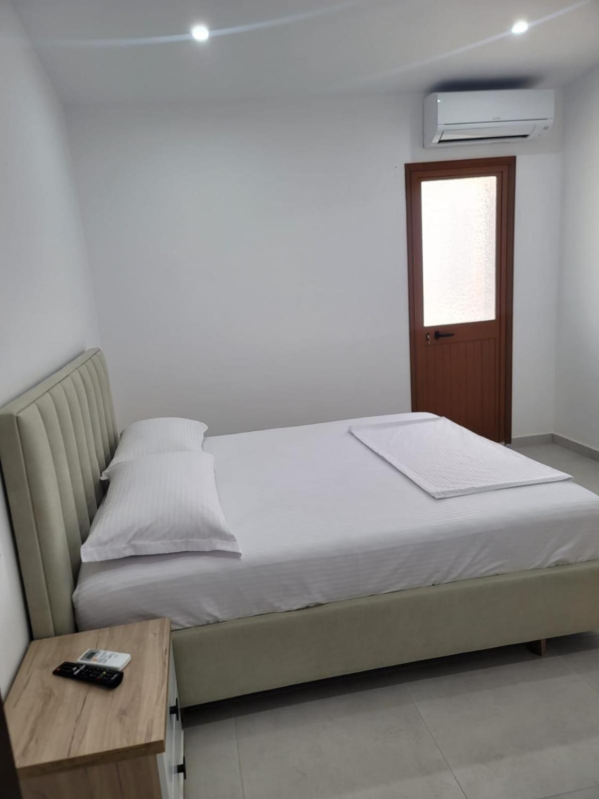 Caca Hotel Rinas Zewnętrze zdjęcie